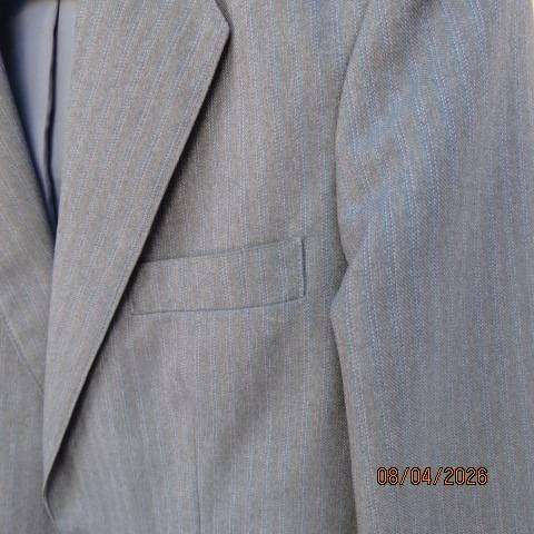 SAXON men's grey textured polyester jacket with broken blue stripe, 2-button, size 32