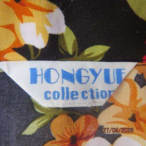Hongyue black short sleeve polyester top with bold red and gold-yellow flowers, size 42