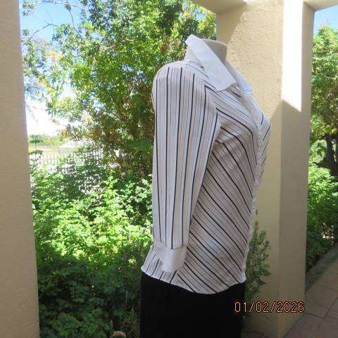 CONTEMPO white polycotton stretch button down top with opaque and black stripes. Size 32