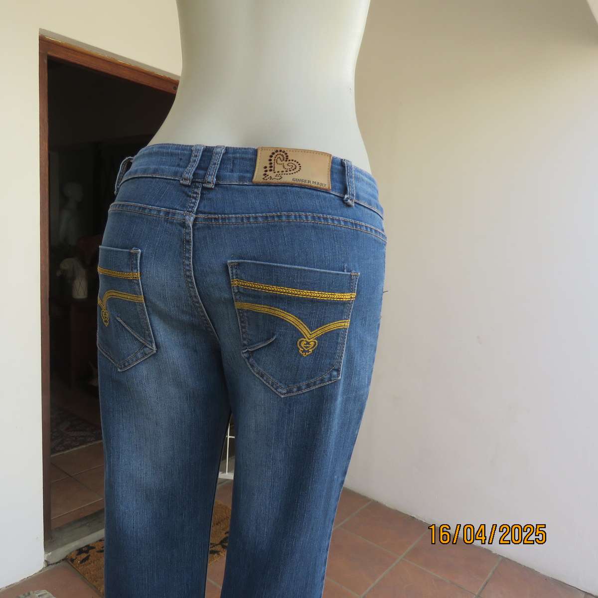 GINGER MARY blue denim stretch cotton jeans size 36. Gold colour stitching.
