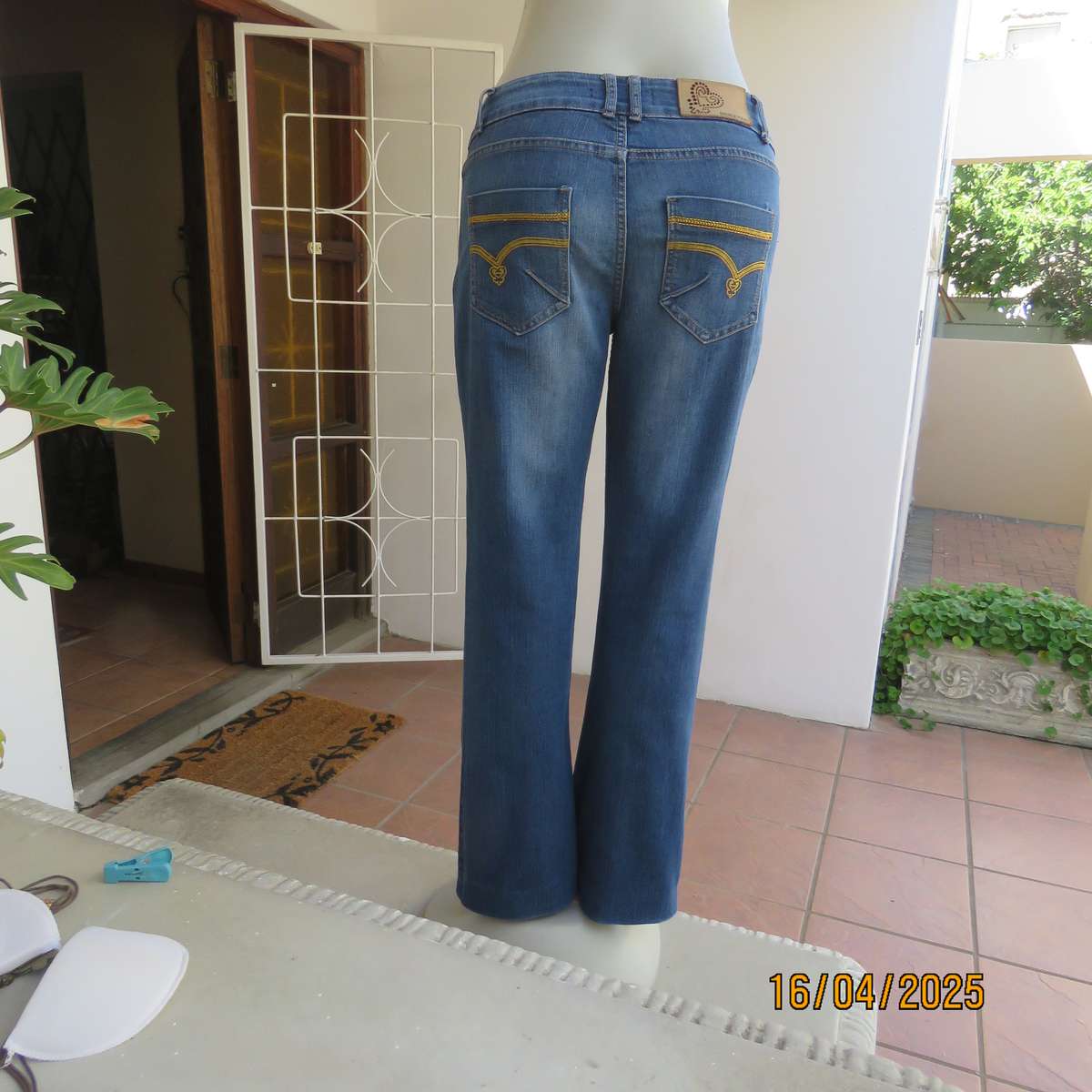 GINGER MARY blue denim stretch cotton jeans size 36. Gold colour stitching.