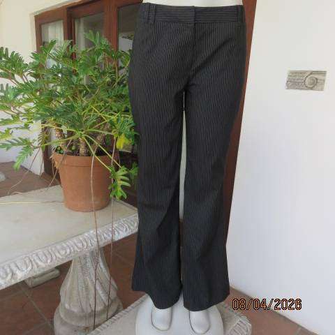 WOOLWORTHS black and white pinstripe viscose-polyester stretch dress pants size 34