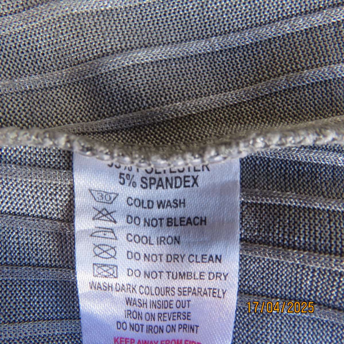 FASHION EXPRESS silvergrey ribbed stretch polyester naked shoulder top size 36.