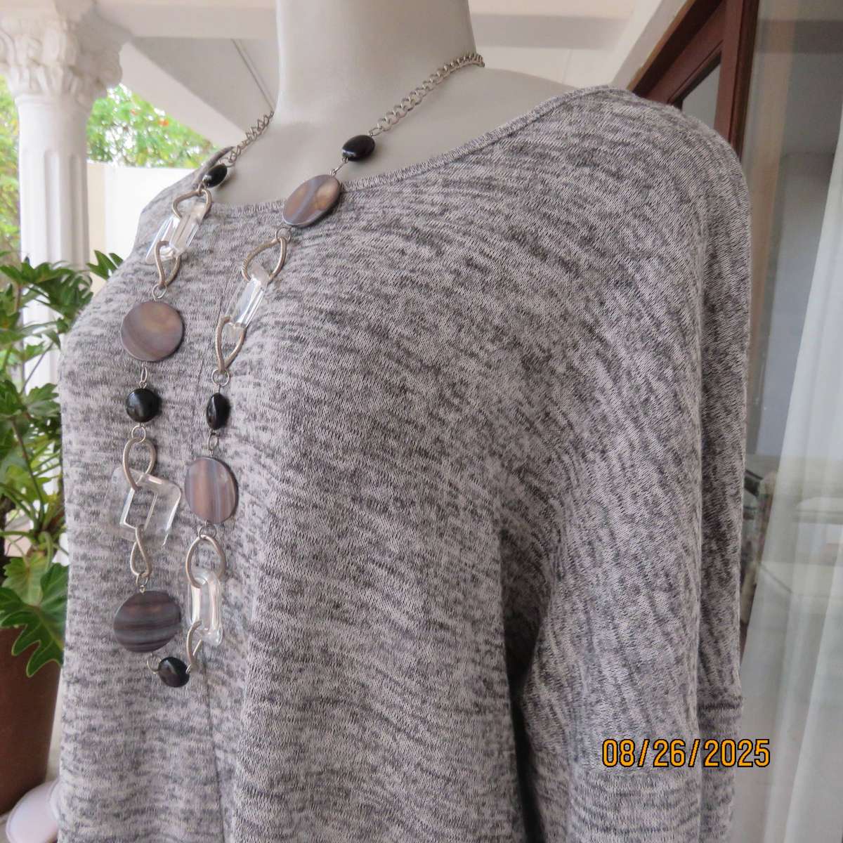 Mottled grey long sleeve slip over long sleeve woven stretch polyester top size 40.
