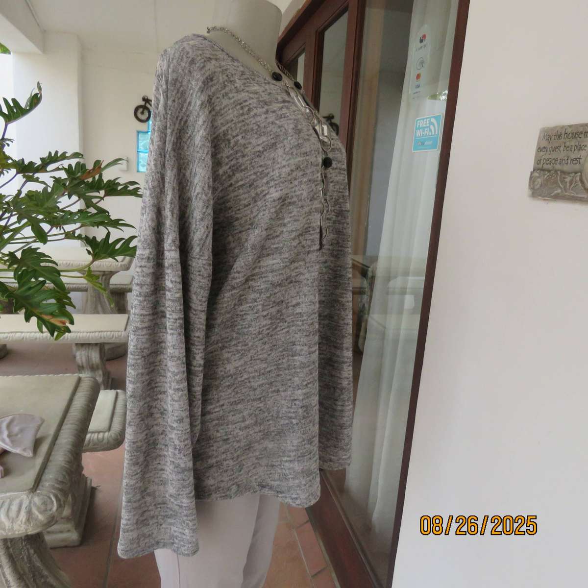 Mottled grey long sleeve slip over long sleeve woven stretch polyester top size 40.