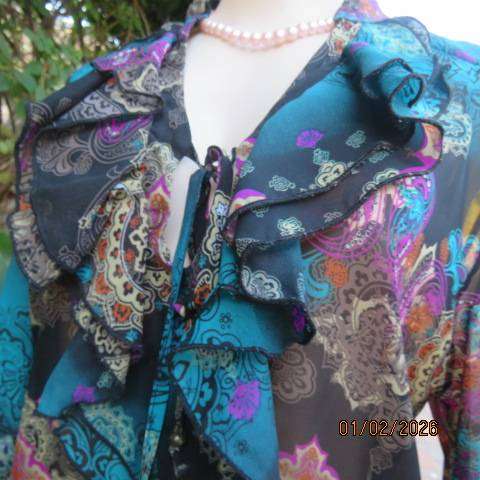 OASIS slip over blouson sheer polyester top wide elasticated hem. Frilled banded neckline. Size 36