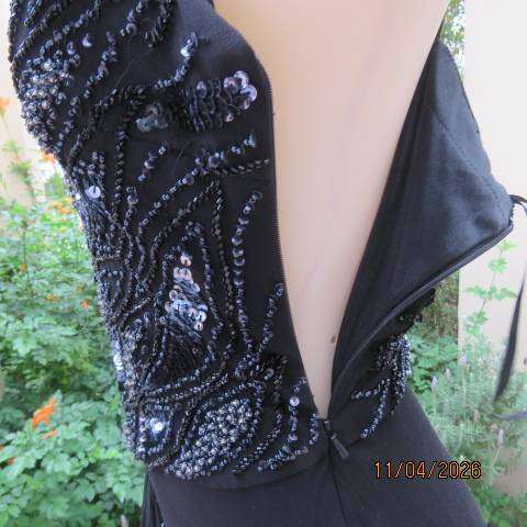 Li Shi Kai Ki black evening dress with luxury bead and sequin embellishment, size 36