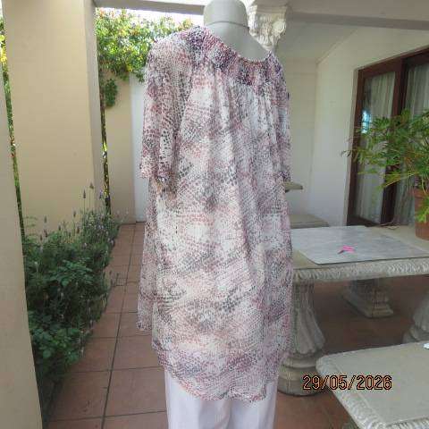 MILADYS two-layer top with wide elasticated neckline and raglan bell short sleeves, size 46-48