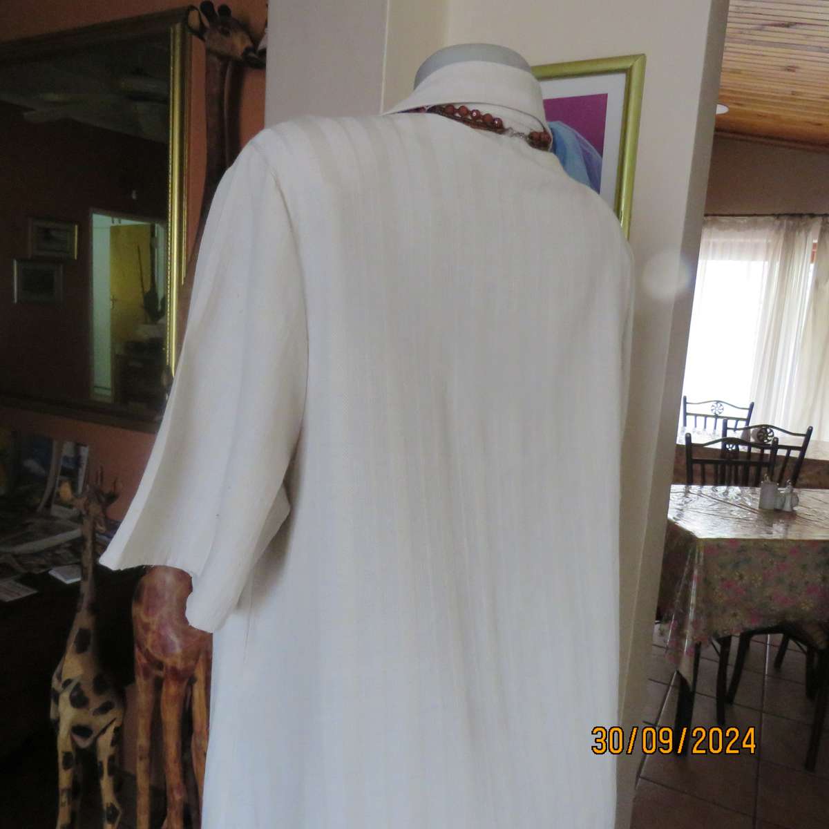 DONNA-CLAIRE high quality extra long short sleeve jacket.In natural colours. Size 42