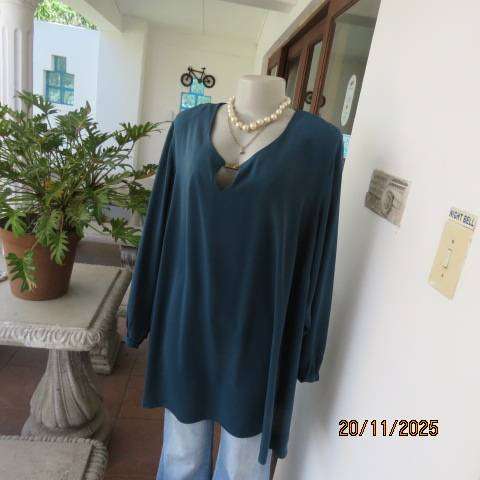 DONNA CLAIRE dark jade slip over top in soft polyester with long sleeves. Size 50