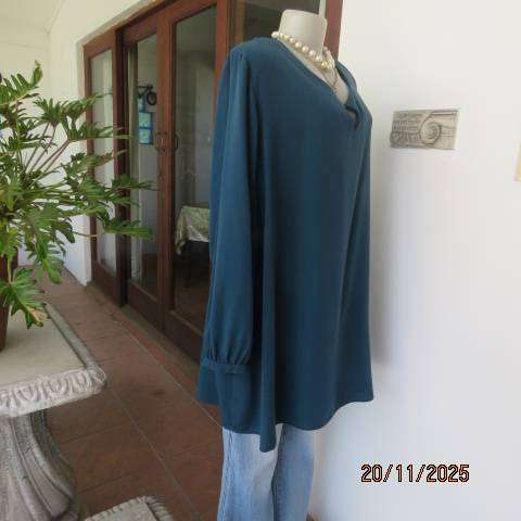 DONNA CLAIRE dark jade slip over top in soft polyester with long sleeves. Size 50