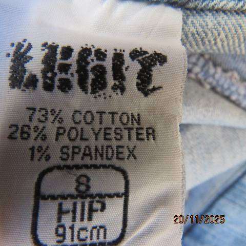LEGIT light blue modern polycotton stretch denim low rise-flare leg jeans size 32.