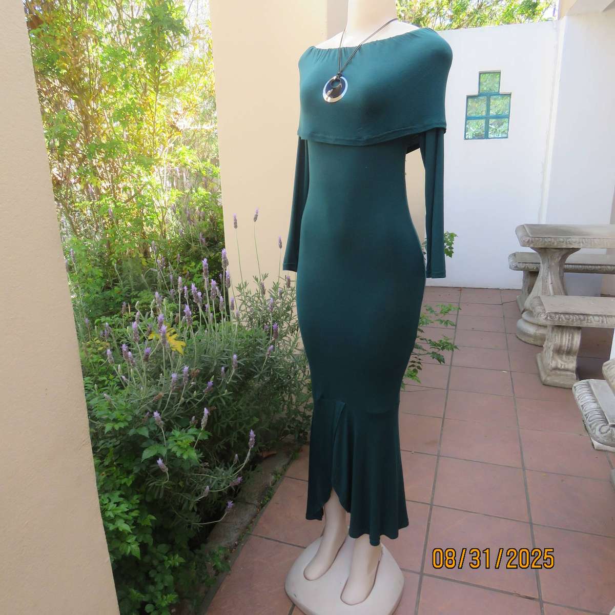 ZE Style mermaid dress in poly-viscose stretch castleton green fabric. Bodycon. Size 32
