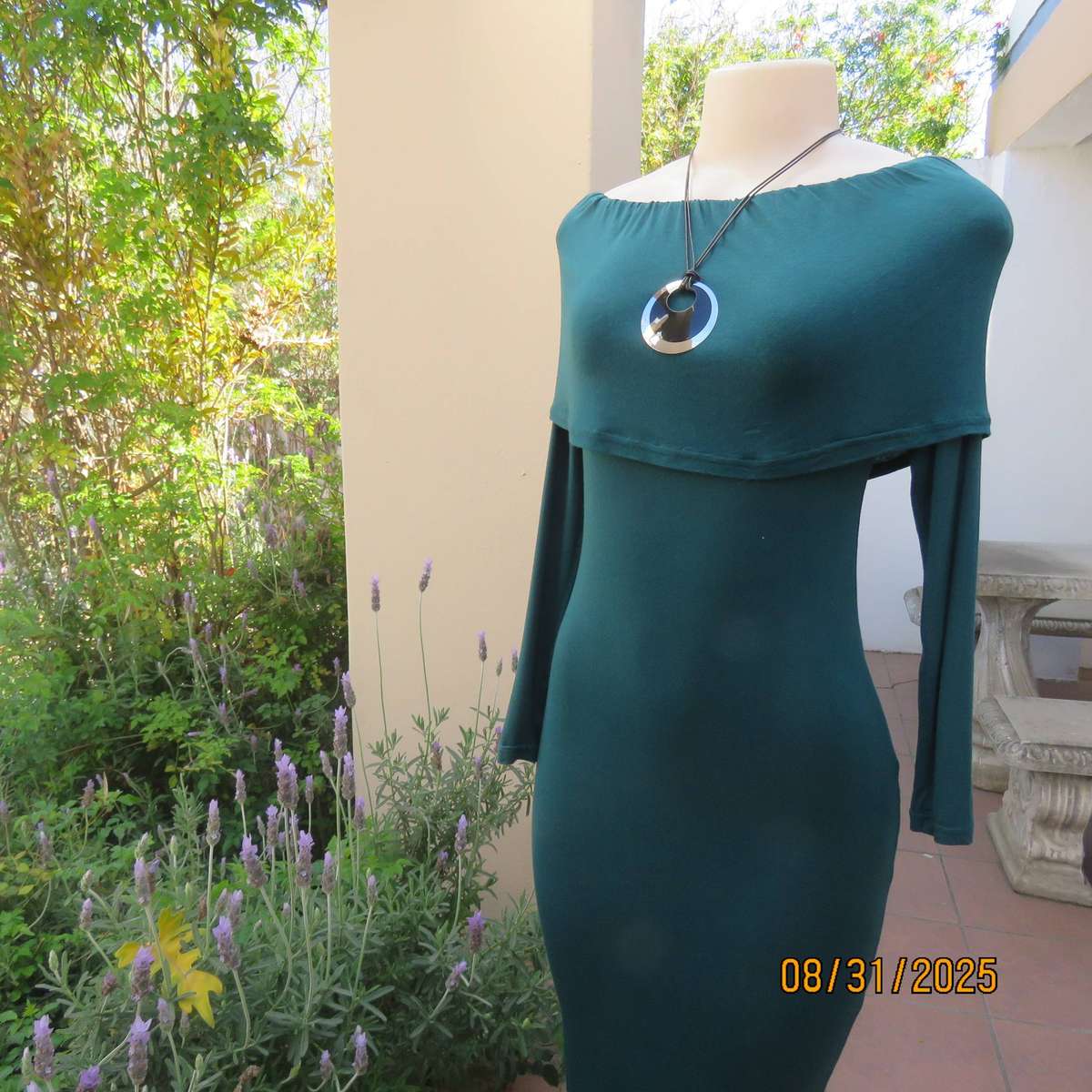 ZE Style mermaid dress in poly-viscose stretch castleton green fabric. Bodycon. Size 32