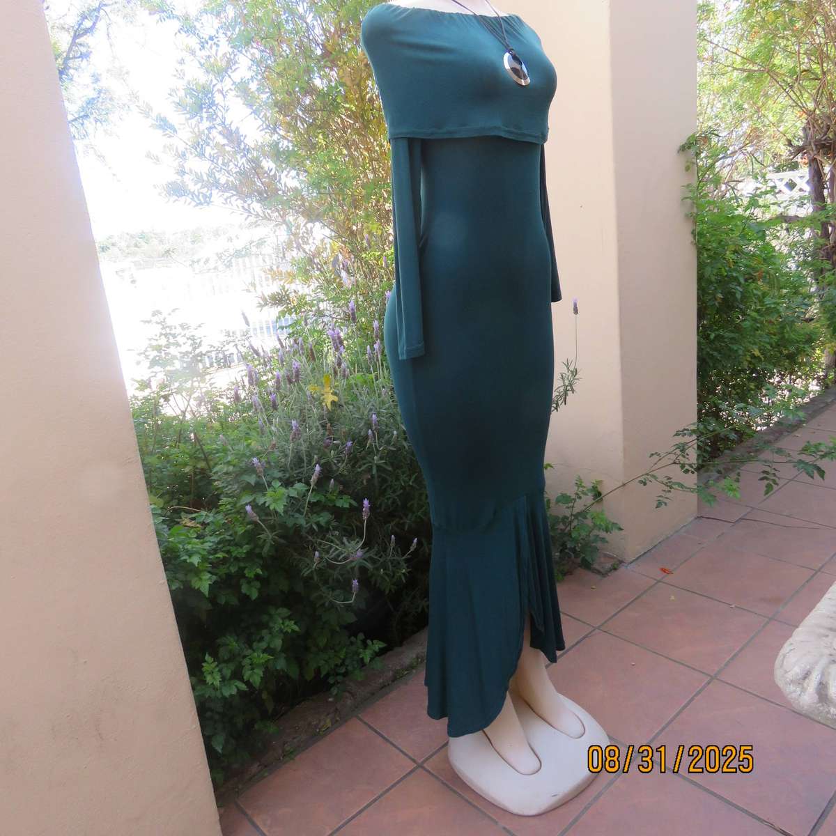 ZE Style mermaid dress in poly-viscose stretch castleton green fabric. Bodycon. Size 32