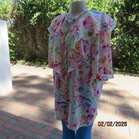 FOSHINI feminine colourful white-red-blue-orange-green polyester top. Pleated short sleeves. Size 42