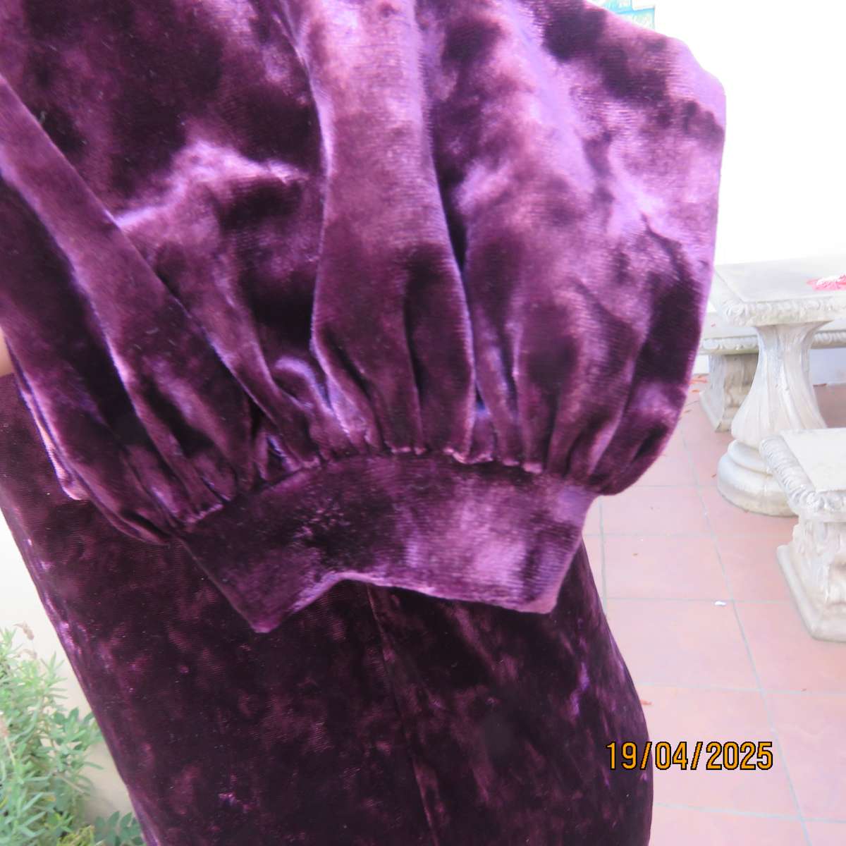 FOSHINI luxury plum colour velvet long stretch fabric top. Size 34-36.
