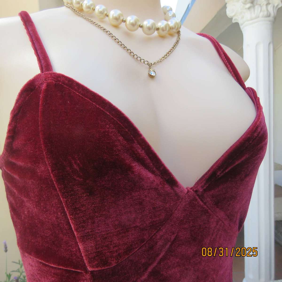 Red plum strappy dress in stretch polyester velvet with V bustline. Size 34.