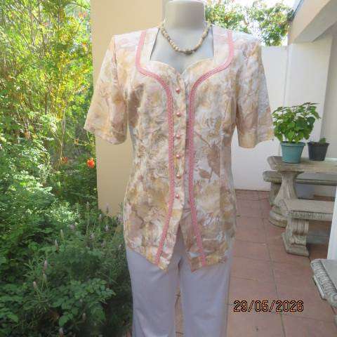 RIVIERA brocade button-down tailored top in soft peach and beige print. size 36