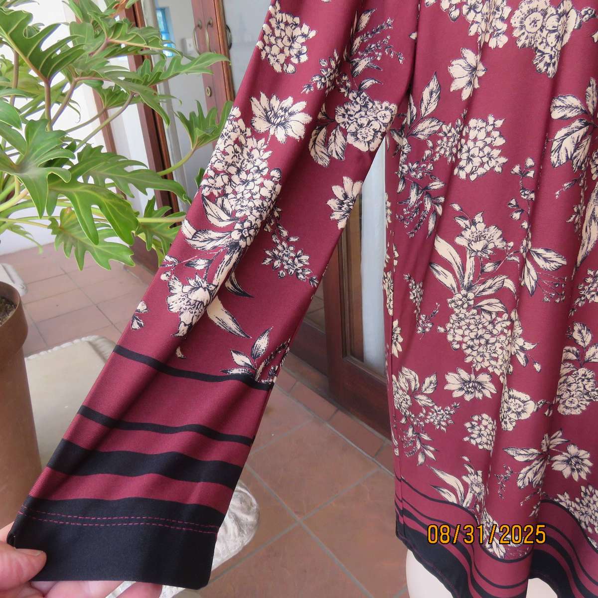 REAL Woman shift dress-long top in maroon-cream floral stretch polyester. Size 42