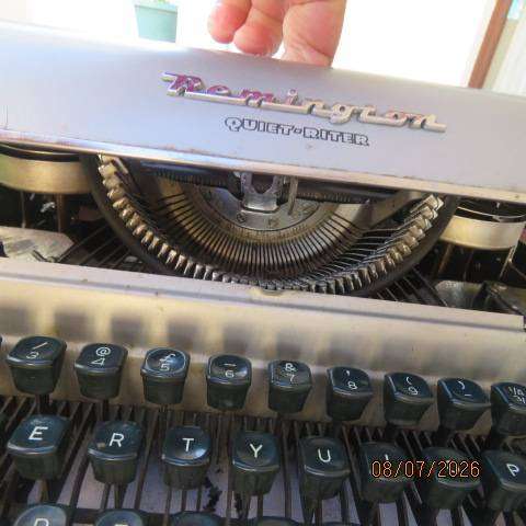 REMINGTON quiet-riter portable typewriter 1950s grey only need ribbon