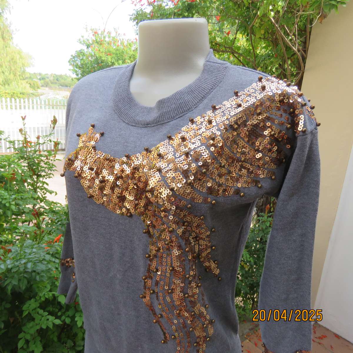 KINGS BABY dim grey 2 pc polycotton knit pantsuit size 30-32. Luxury gold sequin decoration.