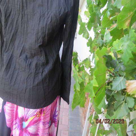 IN Clothing black crinkled silky polyester tailored long sleeve top in size 36.