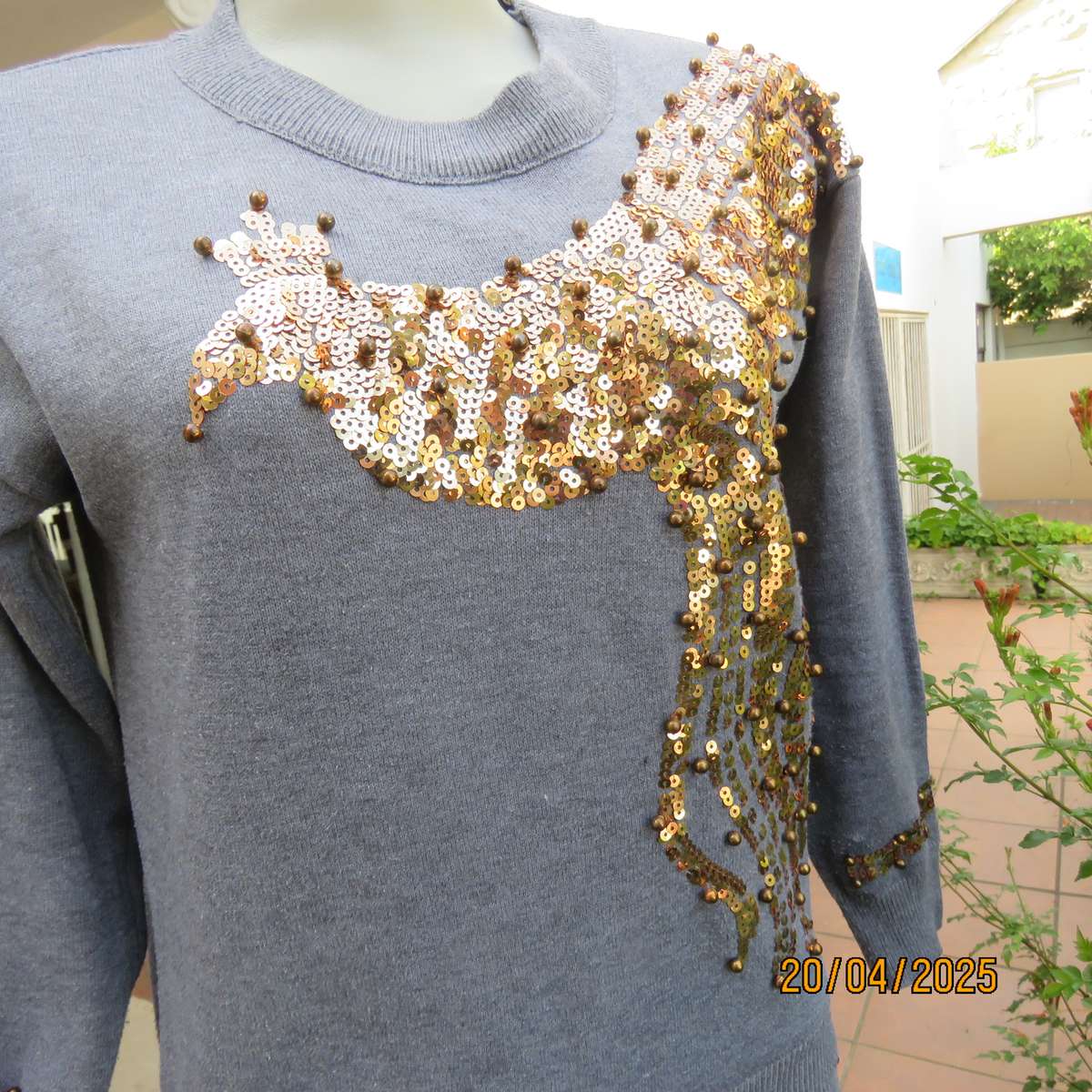 KINGS BABY dim grey 2 pc polycotton knit pantsuit size 30-32. Luxury gold sequin decoration.