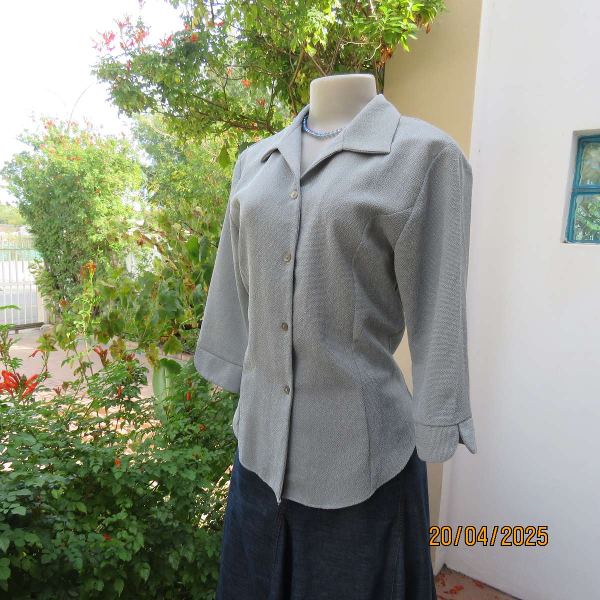 AREZZO tailored metallic grey button down textured polyester top. Size 36