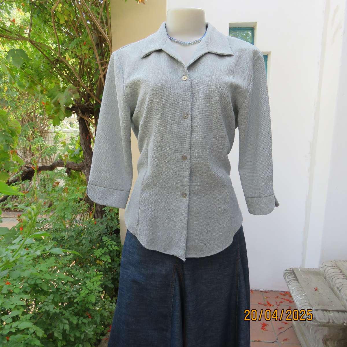 AREZZO tailored metallic grey button down textured polyester top. Size 36