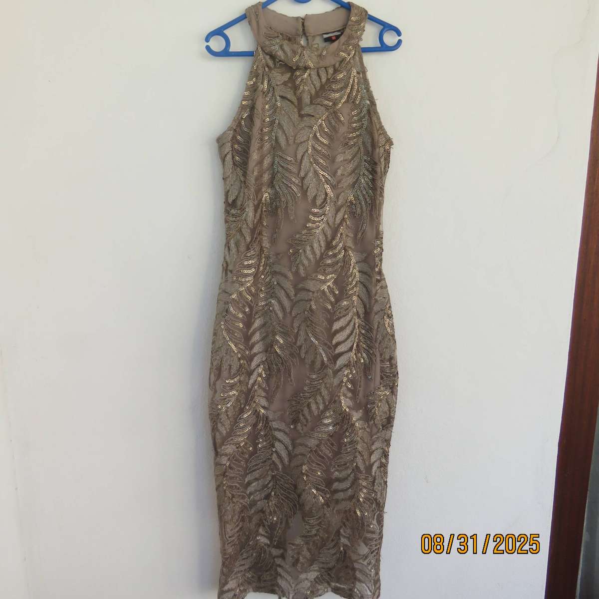 Ecru colour luxury embellished sheath lined sleeveless dress size 26-2