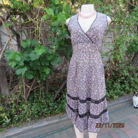 JESSICA cool fine cotton black-green-pink tiered dress with fold over bust. Size 34