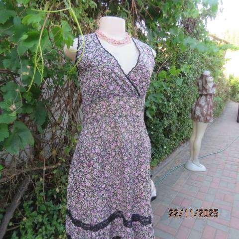 JESSICA cool fine cotton black-green-pink tiered dress with fold over bust. Size 34