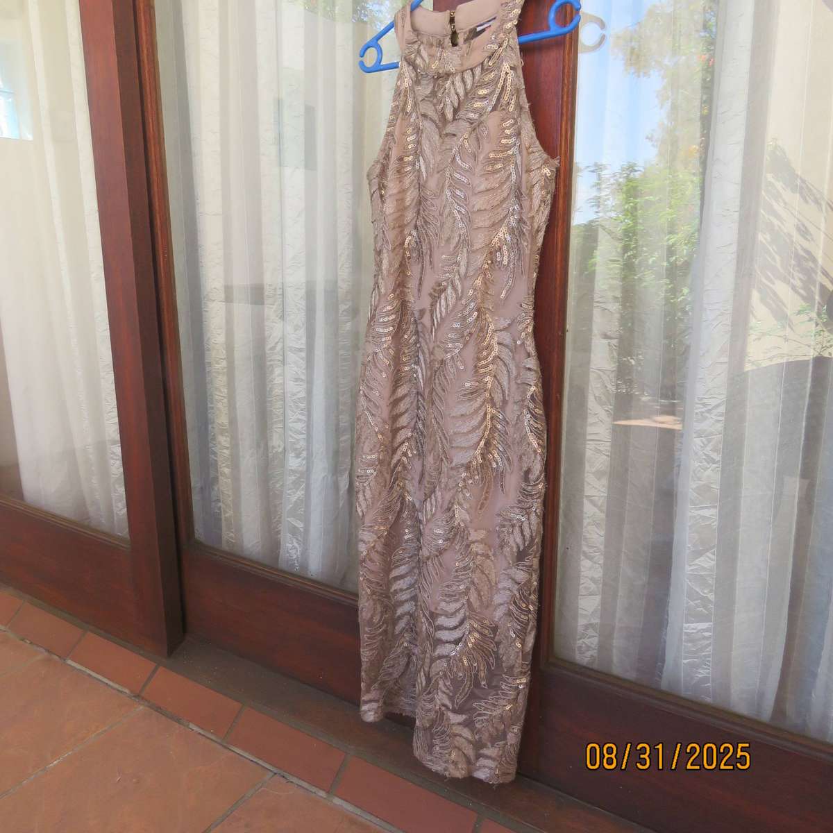 Ecru colour luxury embellished sheath lined sleeveless dress size 26-2