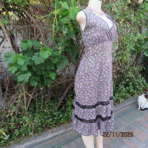 JESSICA cool fine cotton black-green-pink tiered dress with fold over bust. Size 34