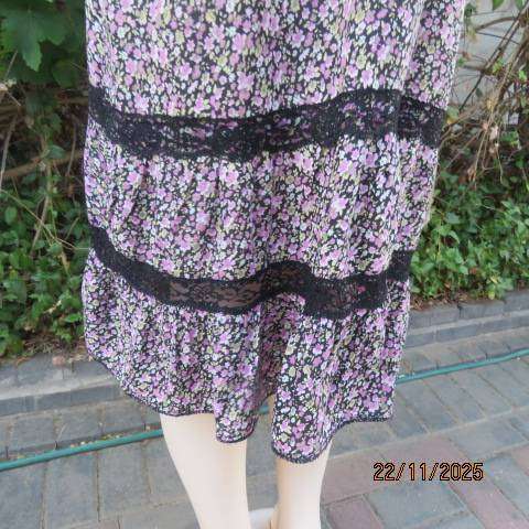 JESSICA cool fine cotton black-green-pink tiered dress with fold over bust. Size 34