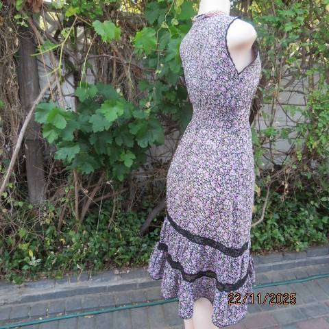 JESSICA cool fine cotton black-green-pink tiered dress with fold over bust. Size 34