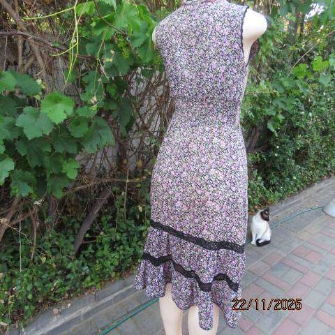 JESSICA cool fine cotton black-green-pink tiered dress with fold over bust. Size 34