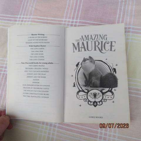The Amazing Maurice by Terry Pratchett - Fantasy Novel with Film Script