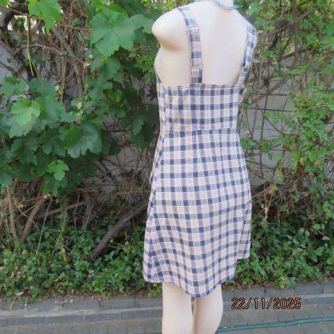 Navy white and mustard check dress-pinafore in cotton. Adjustable straps. Size 34