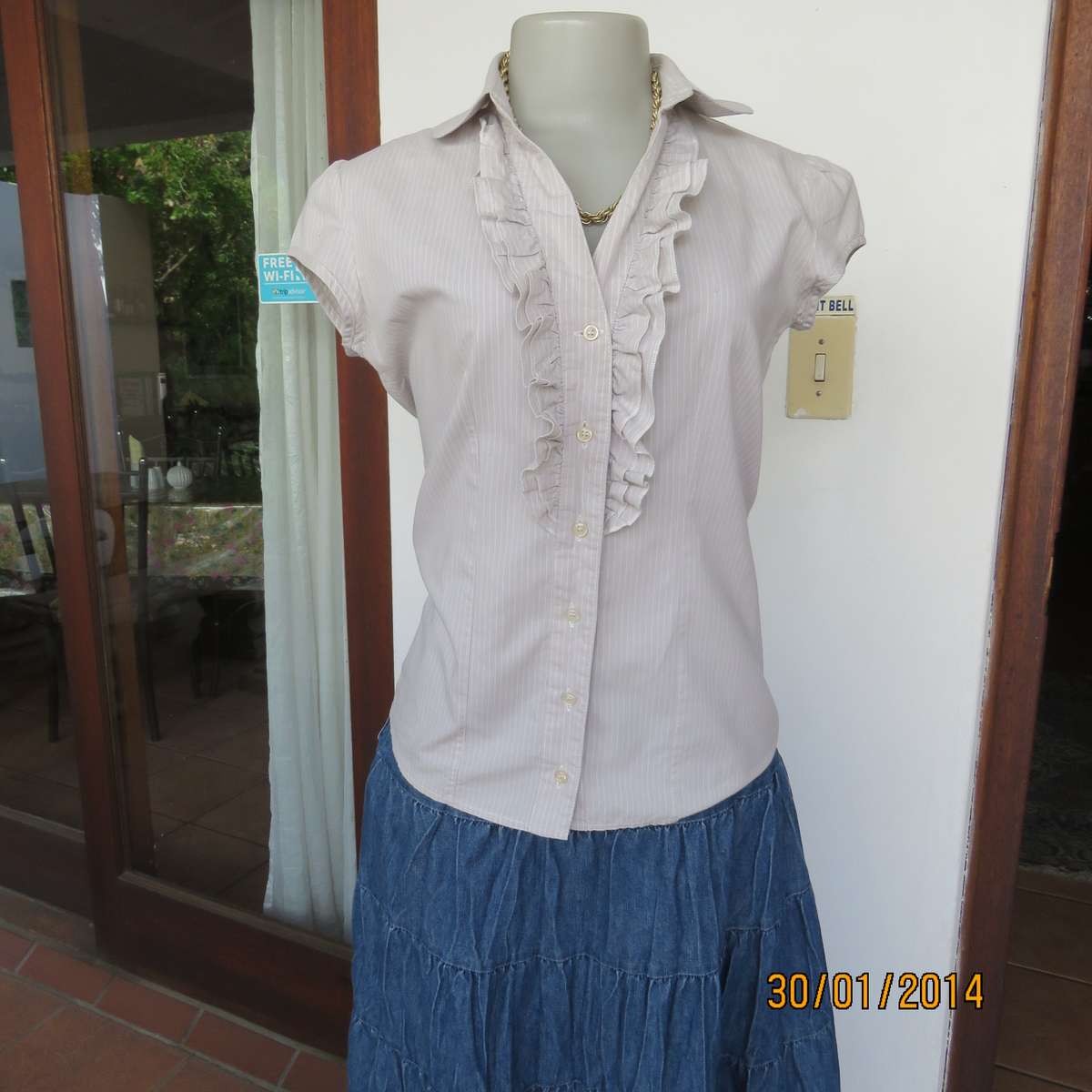 KELSO tailored cotton capped sleeve top. Ecru-white vertical striped.Size 33.With front frill.As new