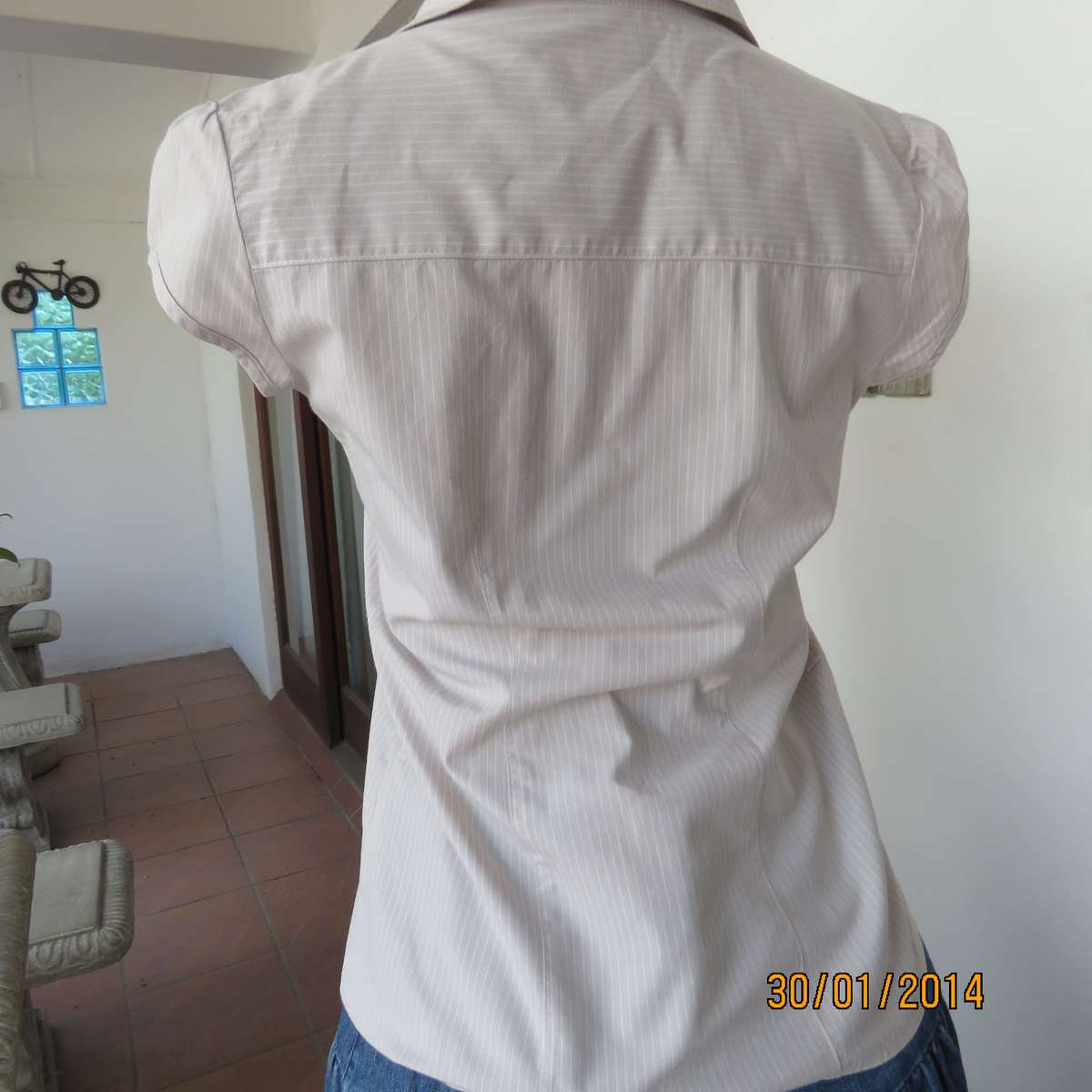 KELSO tailored cotton capped sleeve top. Ecru-white vertical striped.Size 33.With front frill.As new