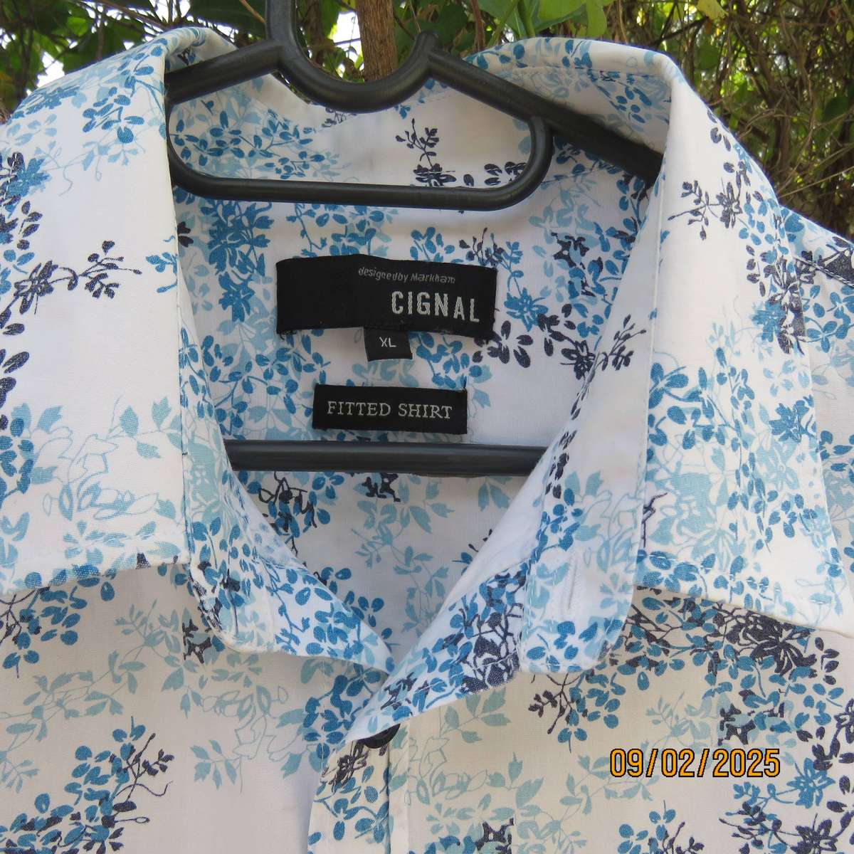 CIGNAL men's blue-white printed fitted size XL long sleeve shirt. chest 118cm