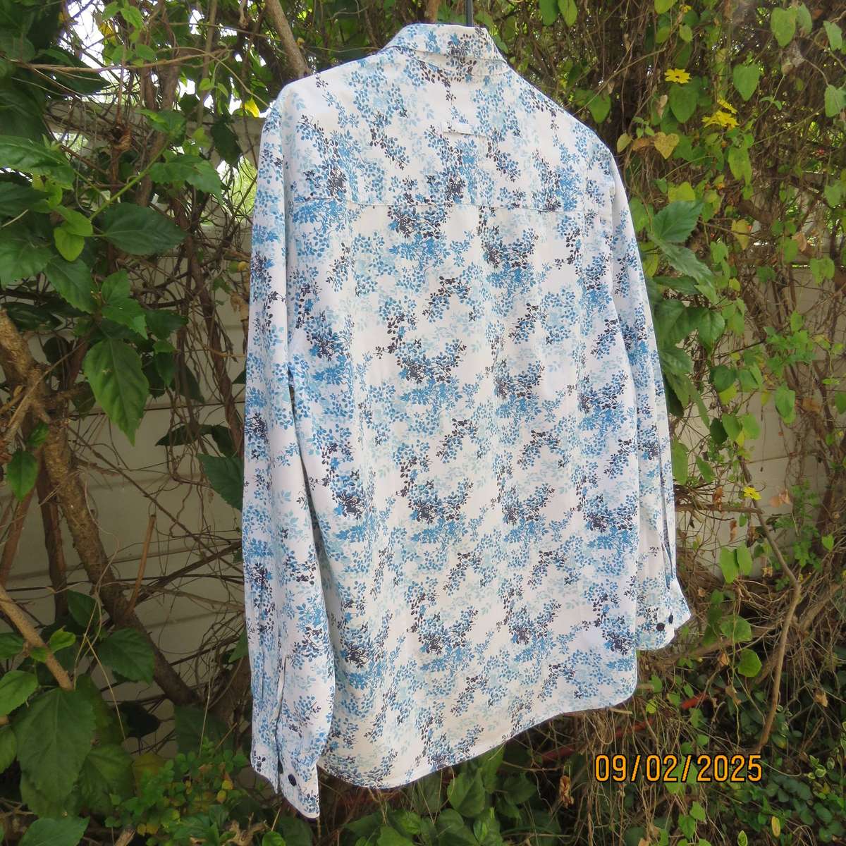 CIGNAL men's blue-white printed fitted size XL long sleeve shirt. chest 118cm