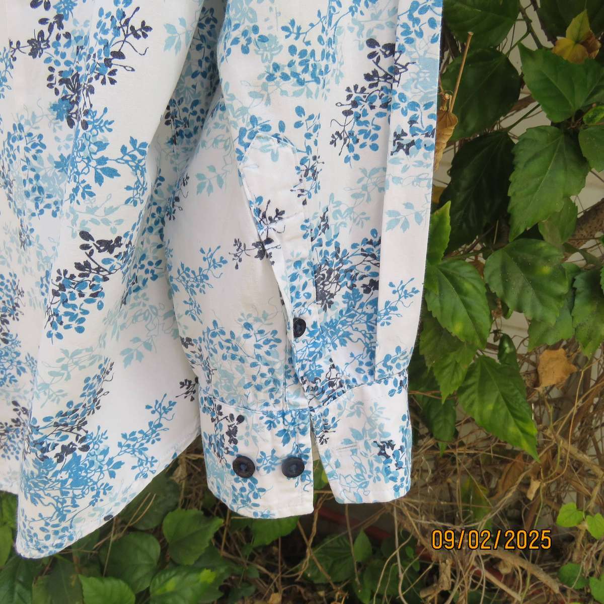 CIGNAL men's blue-white printed fitted size XL long sleeve shirt. chest 118cm