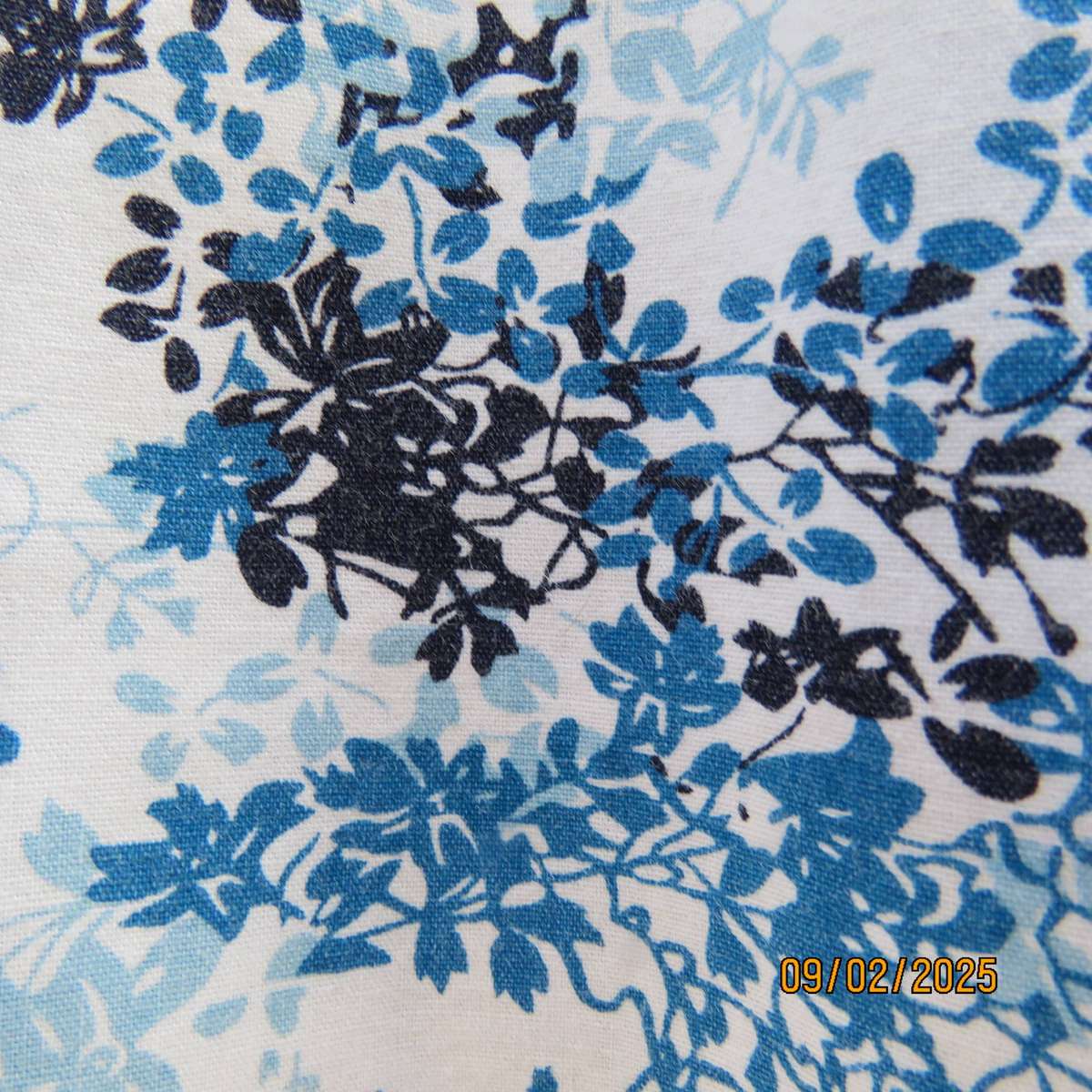 CIGNAL men's blue-white printed fitted size XL long sleeve shirt. chest 118cm