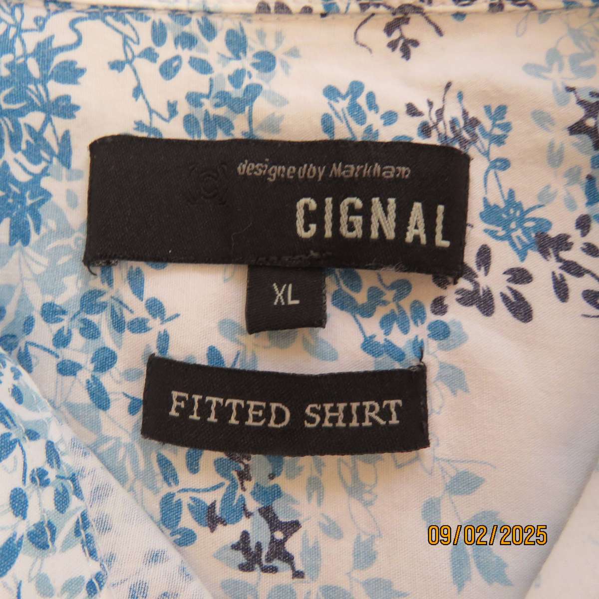 CIGNAL men's blue-white printed fitted size XL long sleeve shirt. chest 118cm