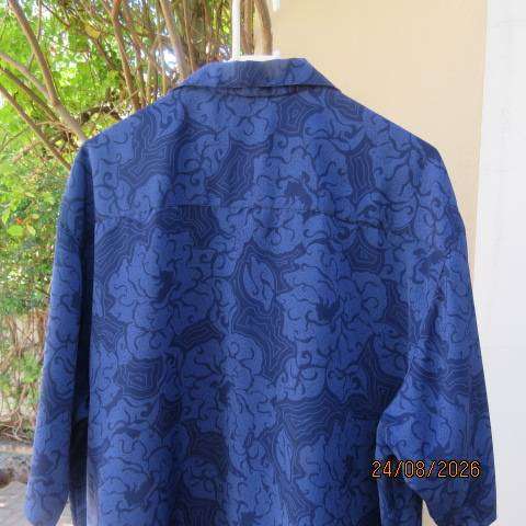 WOOLWORTHS men's short sleeve blue printed polyester casual shirt with side slits size large