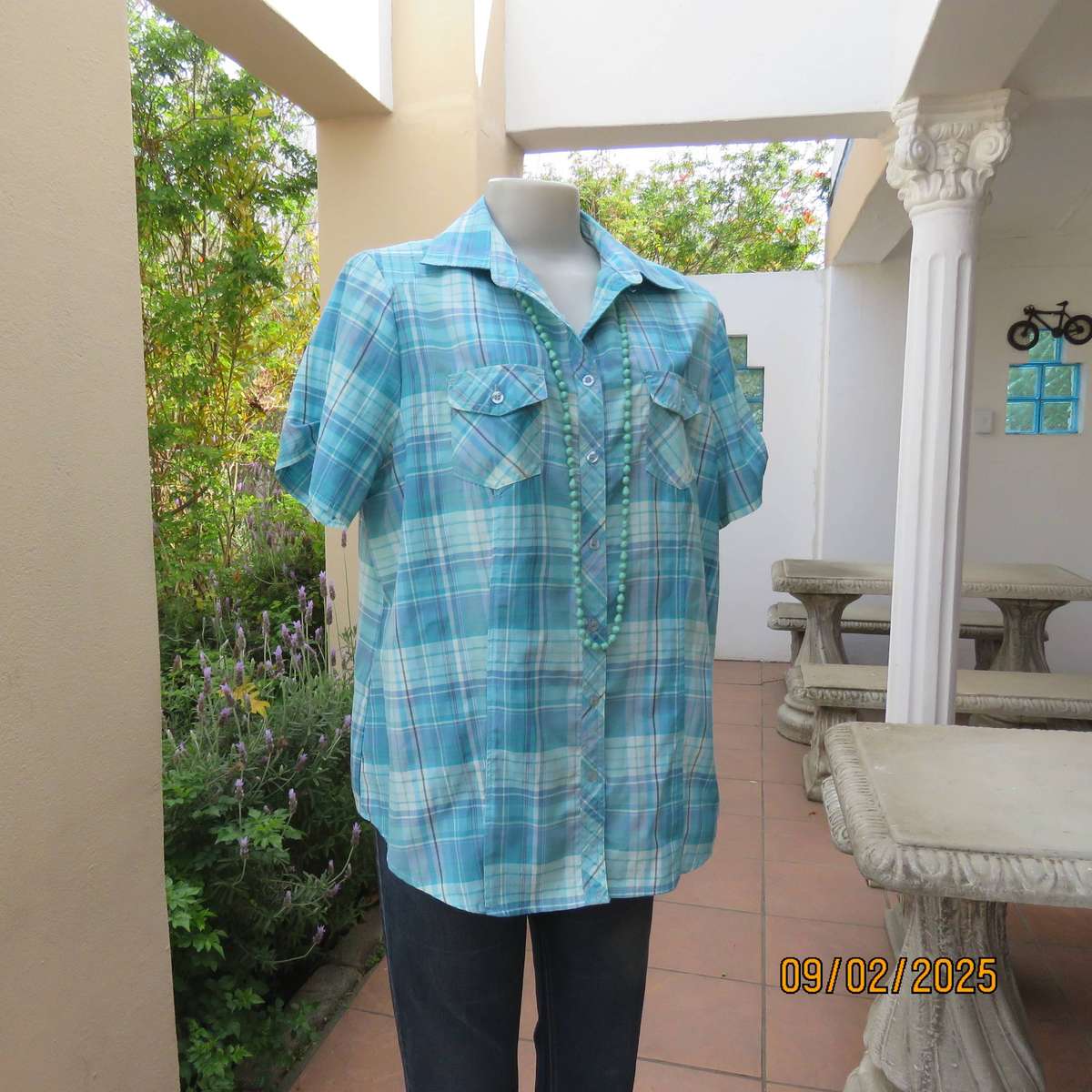 Blue-turquoise check ladies short sleeve shirt in size 42.