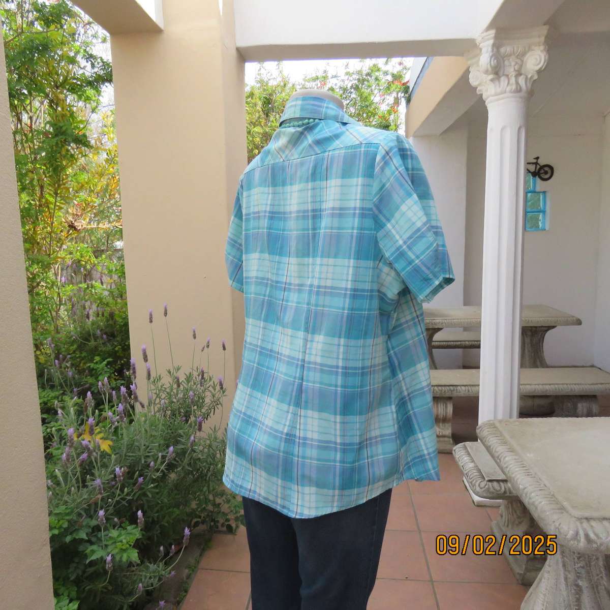 Blue-turquoise check ladies short sleeve shirt in size 42.